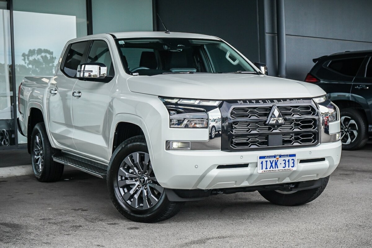 Mitsubishi Triton image 1