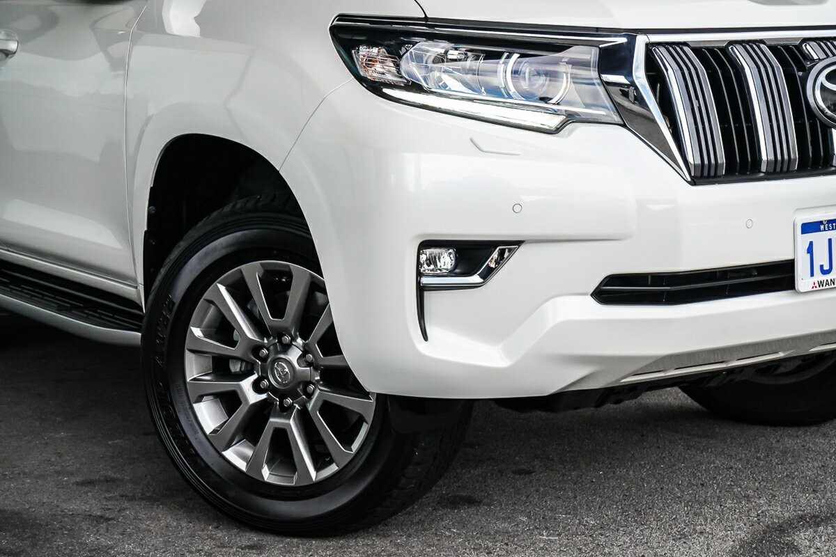 Toyota Landcruiser Prado image 2