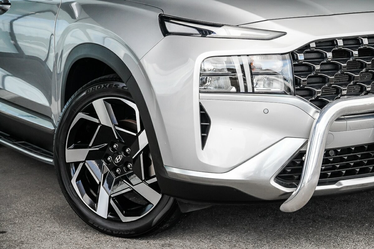Hyundai Santa Fe image 2
