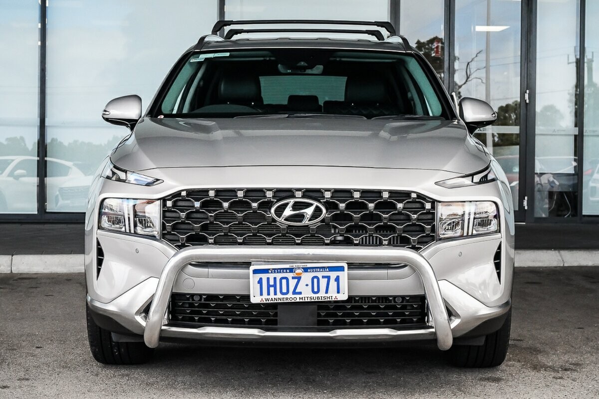 Hyundai Santa Fe image 3