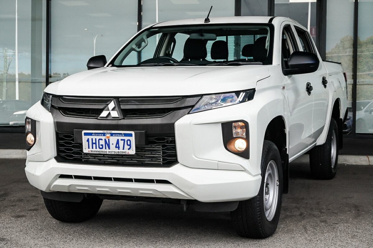 Mitsubishi Triton image 4