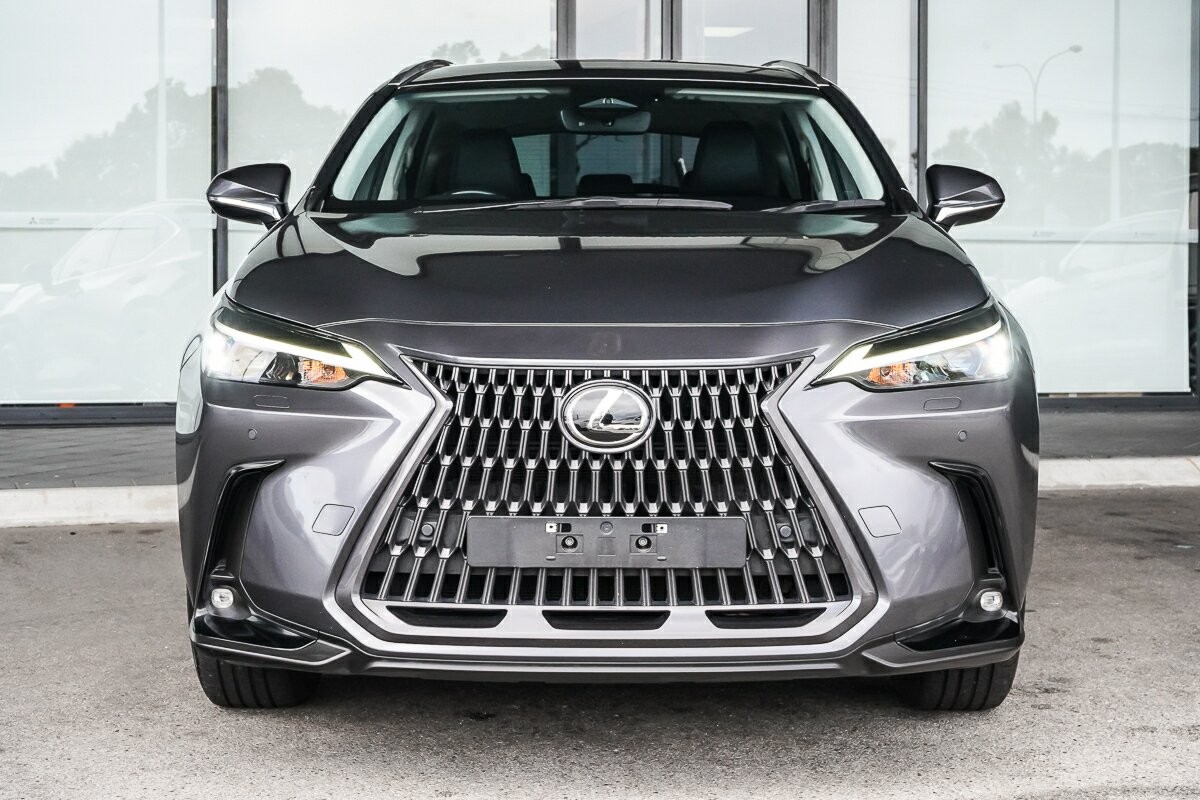 Lexus Nx image 3