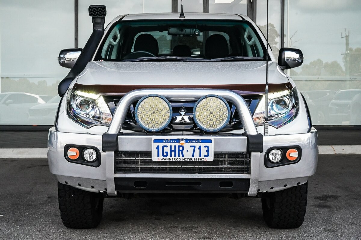 Mitsubishi Triton image 3
