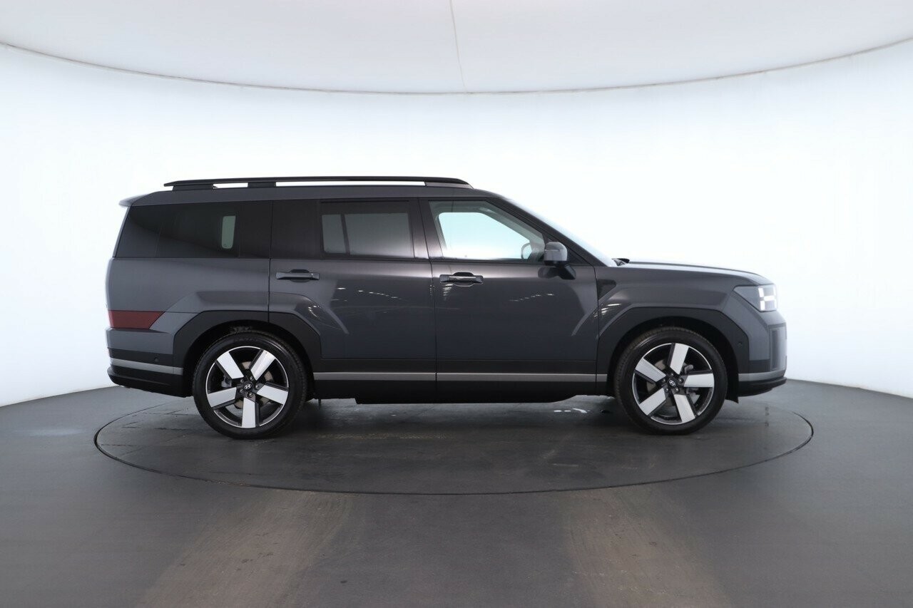 Hyundai Santa Fe image 2