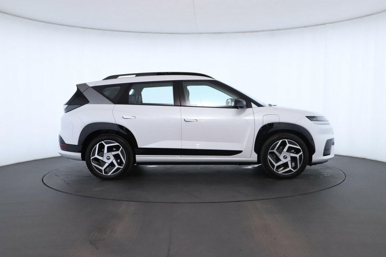 Hyundai Elexio image 2