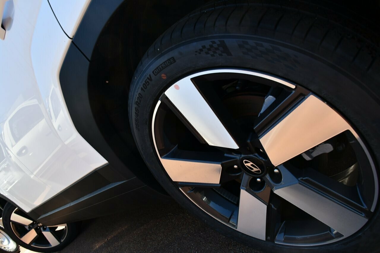 Hyundai Santa Fe image 4