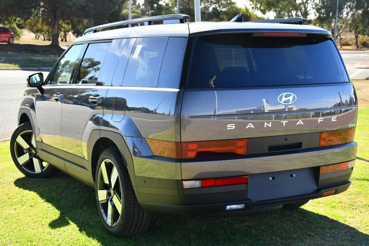 Hyundai Santa Fe image 3