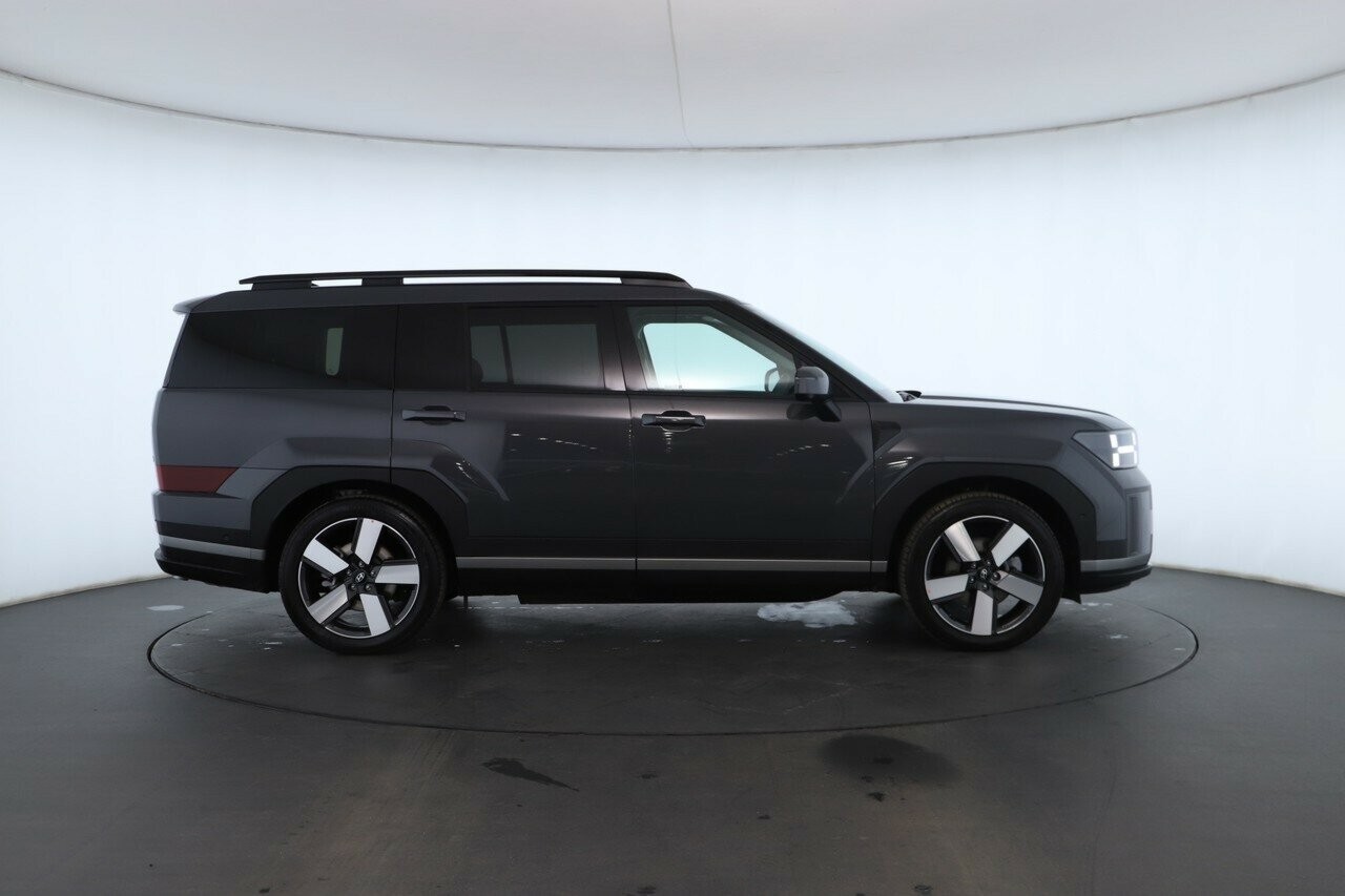 Hyundai Santa Fe image 2