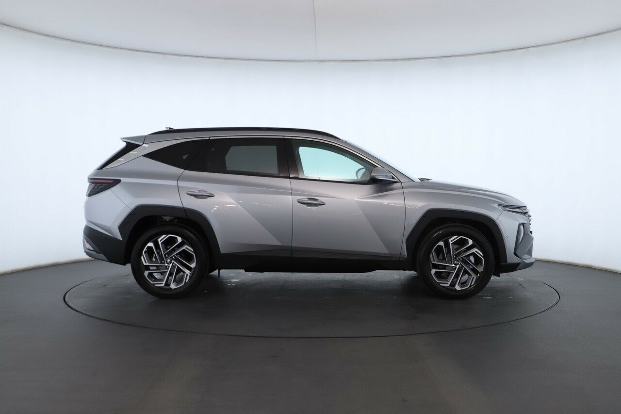 Hyundai Tucson image 3