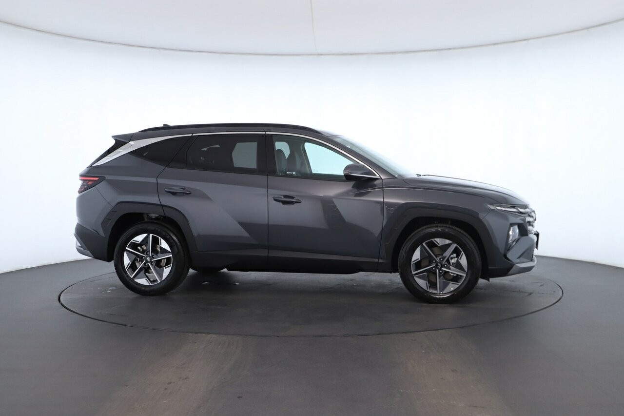 Hyundai Tucson image 3