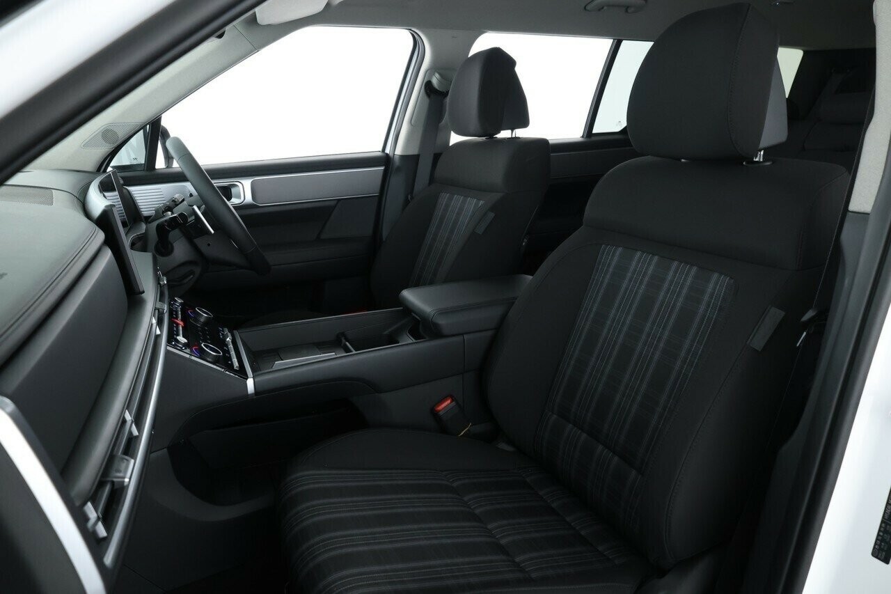 Hyundai Santa Fe image 3