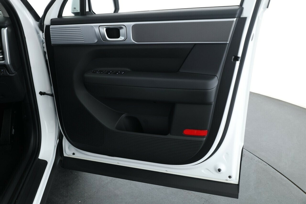 Hyundai Santa Fe image 4