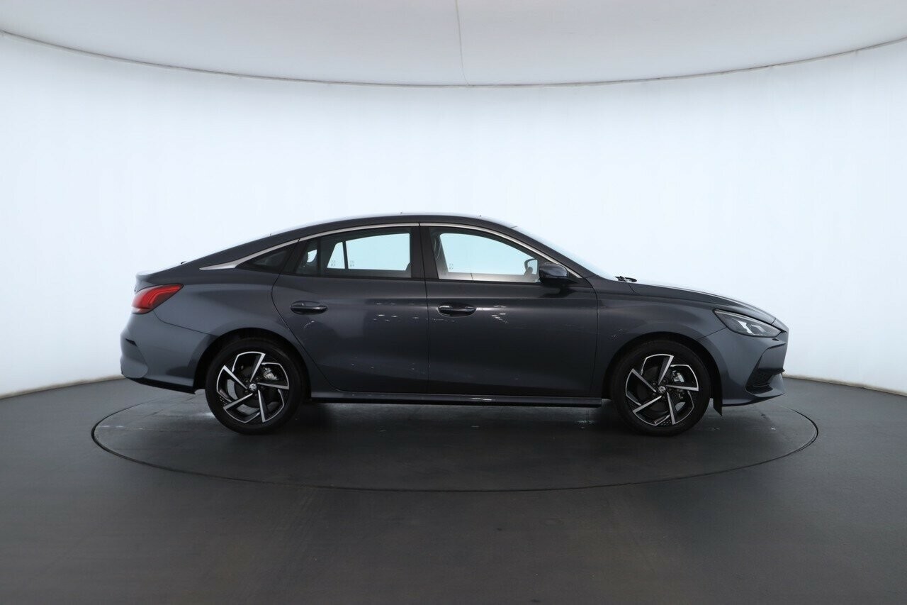 MG Mg5 image 3