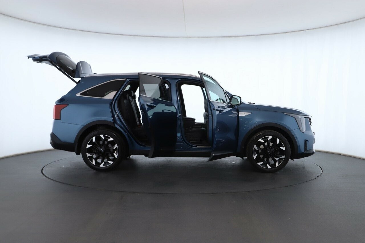 Kia Sorento image 2