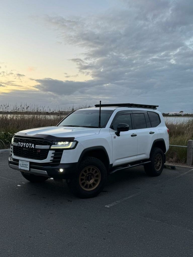 Toyota Landcruiser image 1