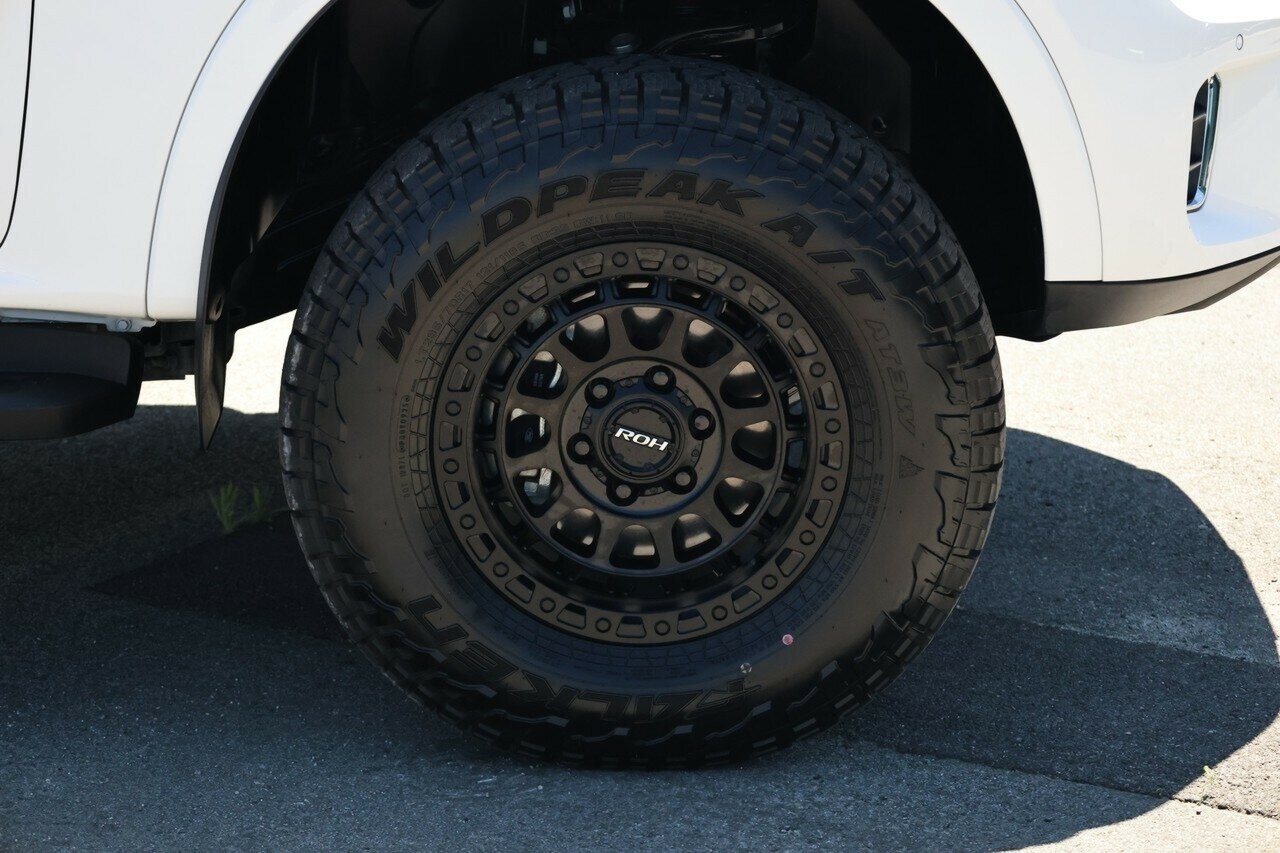 Ford Everest image 3