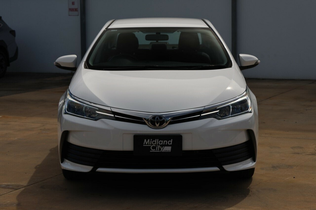 Toyota Corolla image 3