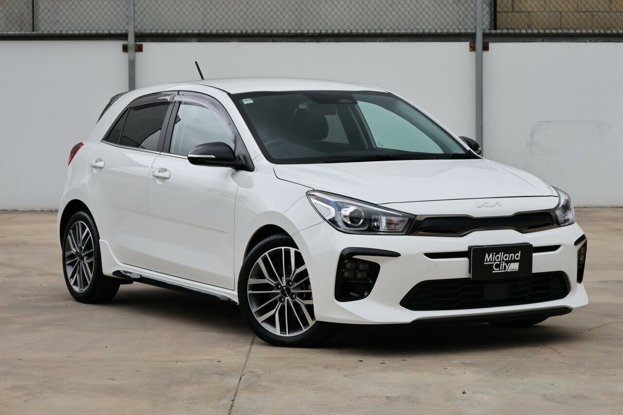 Kia Rio image 1