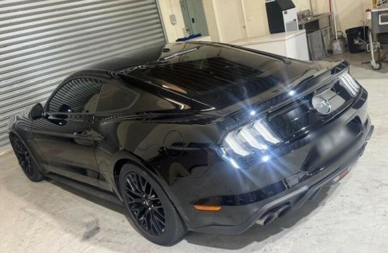 Ford Mustang image 3