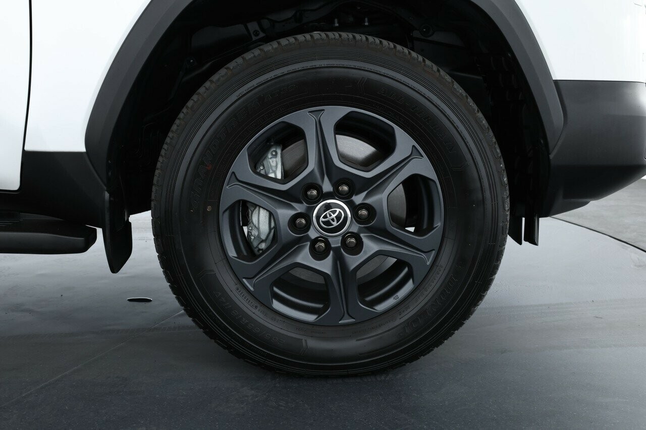 Toyota Landcruiser image 3