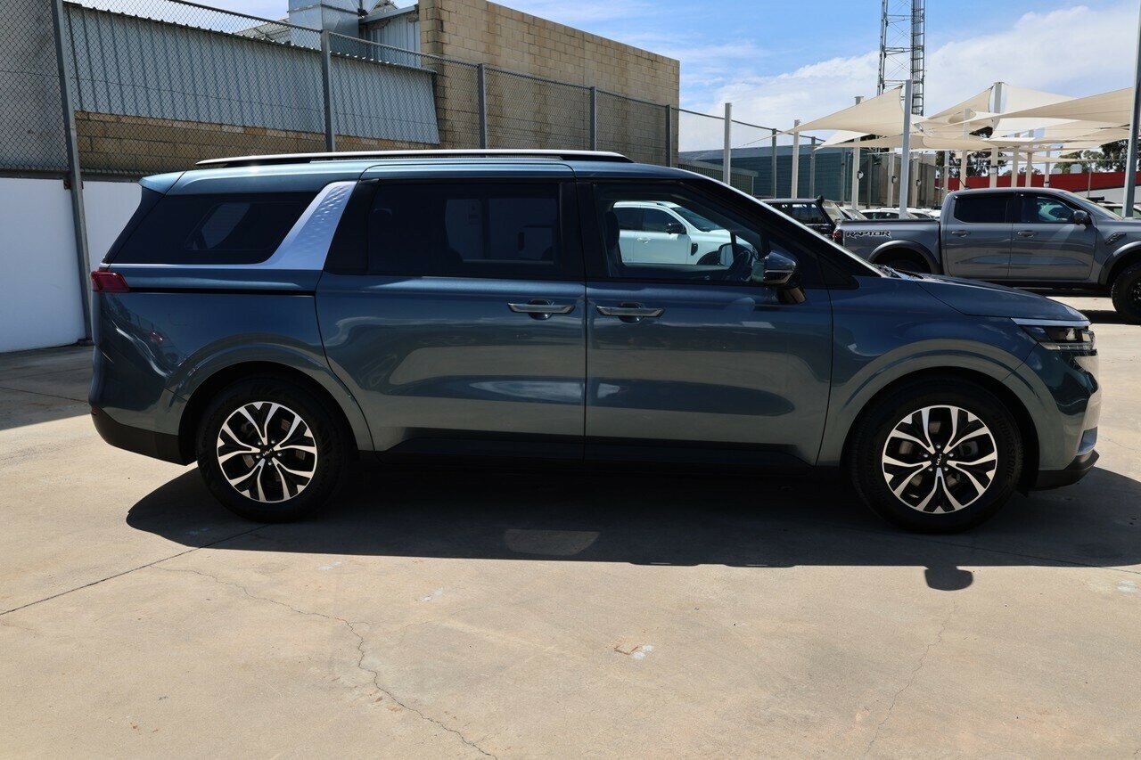 Kia Carnival image 3