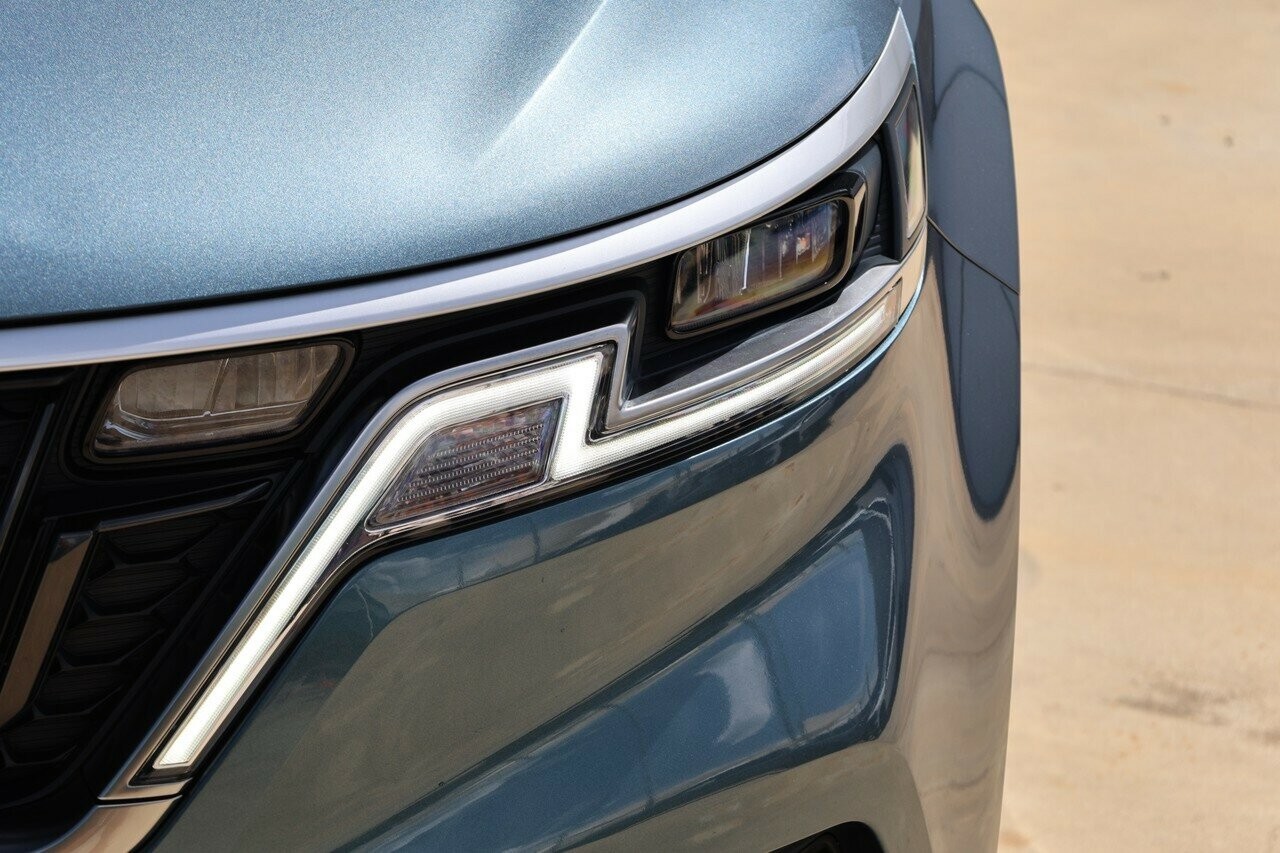 Kia Carnival image 4