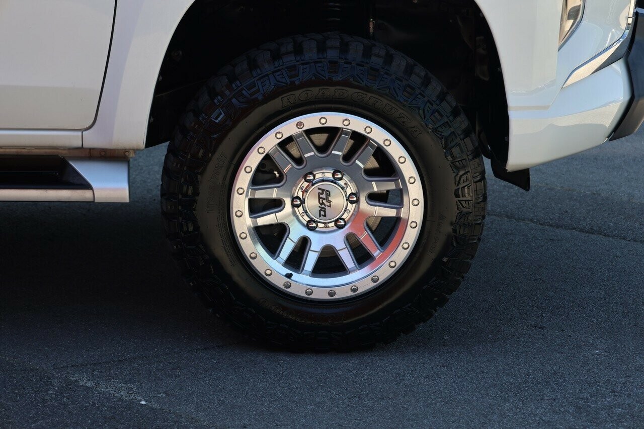 Mitsubishi Triton image 3