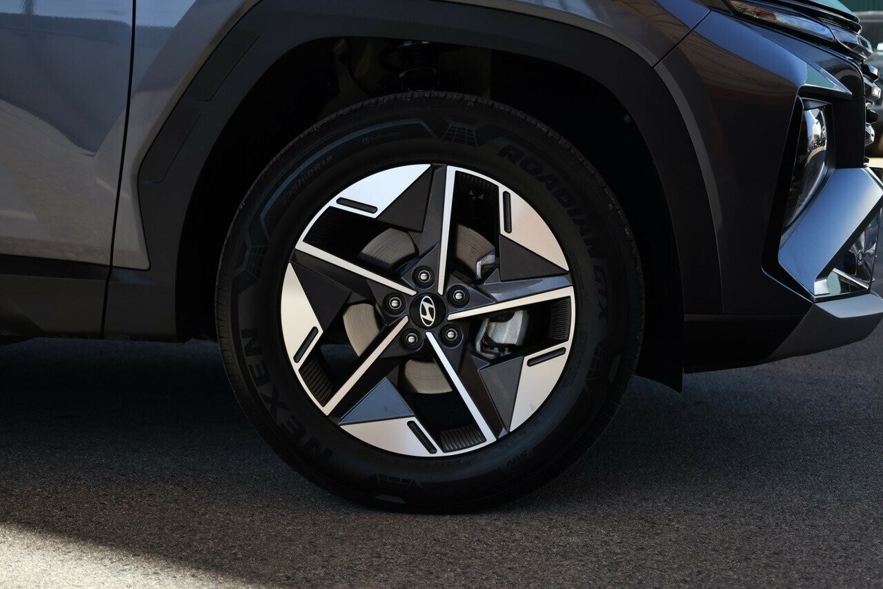 Hyundai Tucson image 3