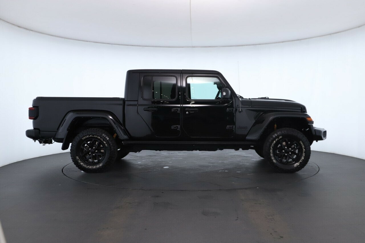 Jeep Gladiator image 3