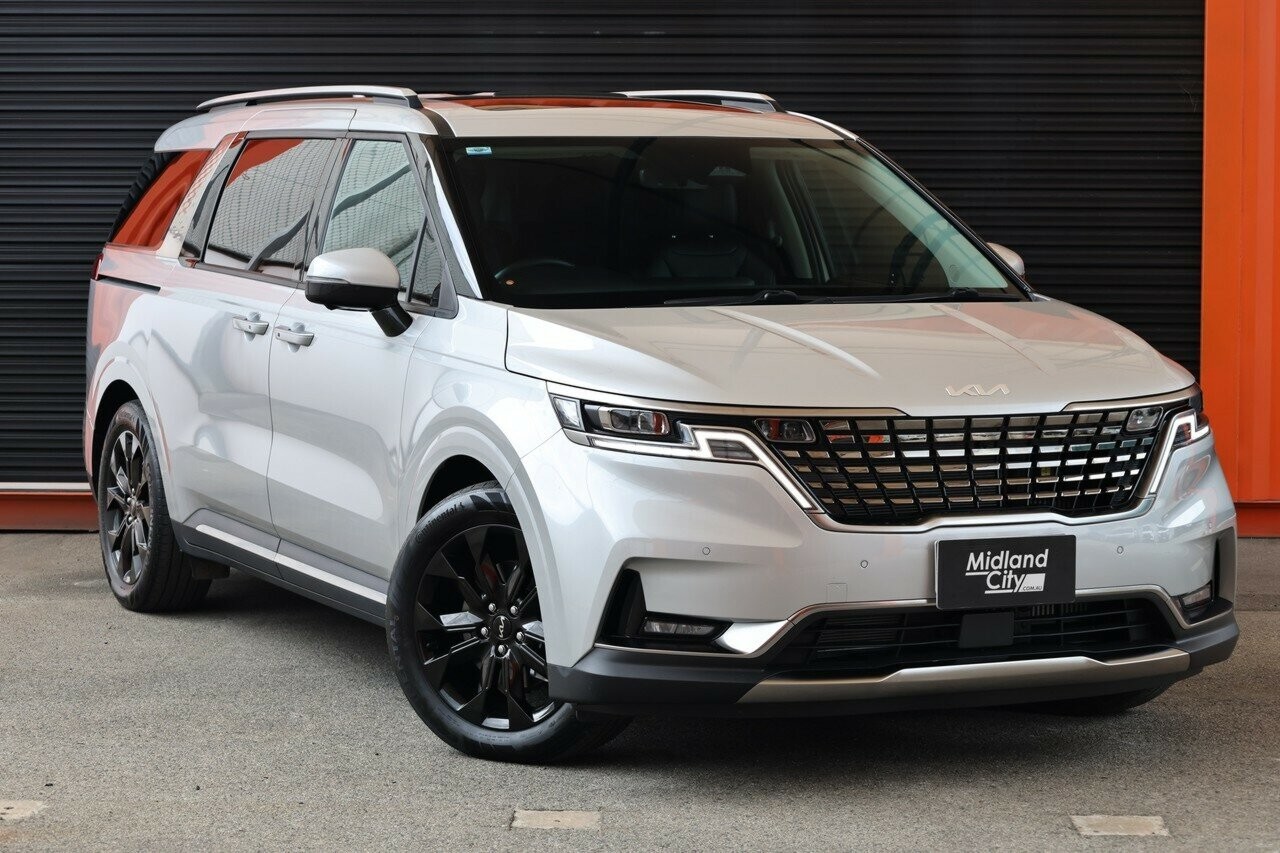 Kia Carnival image 1