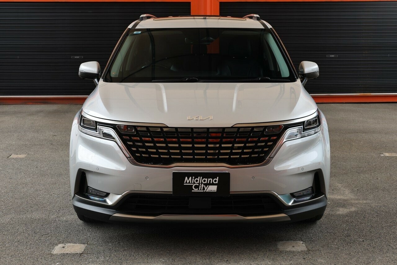 Kia Carnival image 3