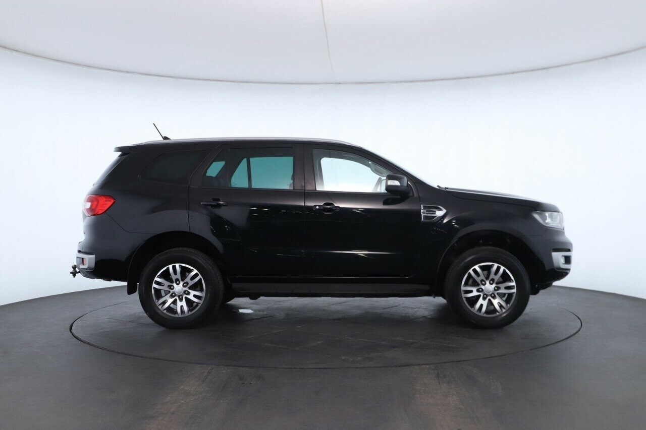 Ford Everest image 2