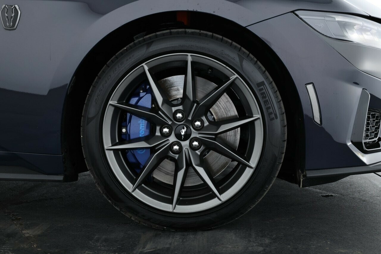 Ford Mustang image 3