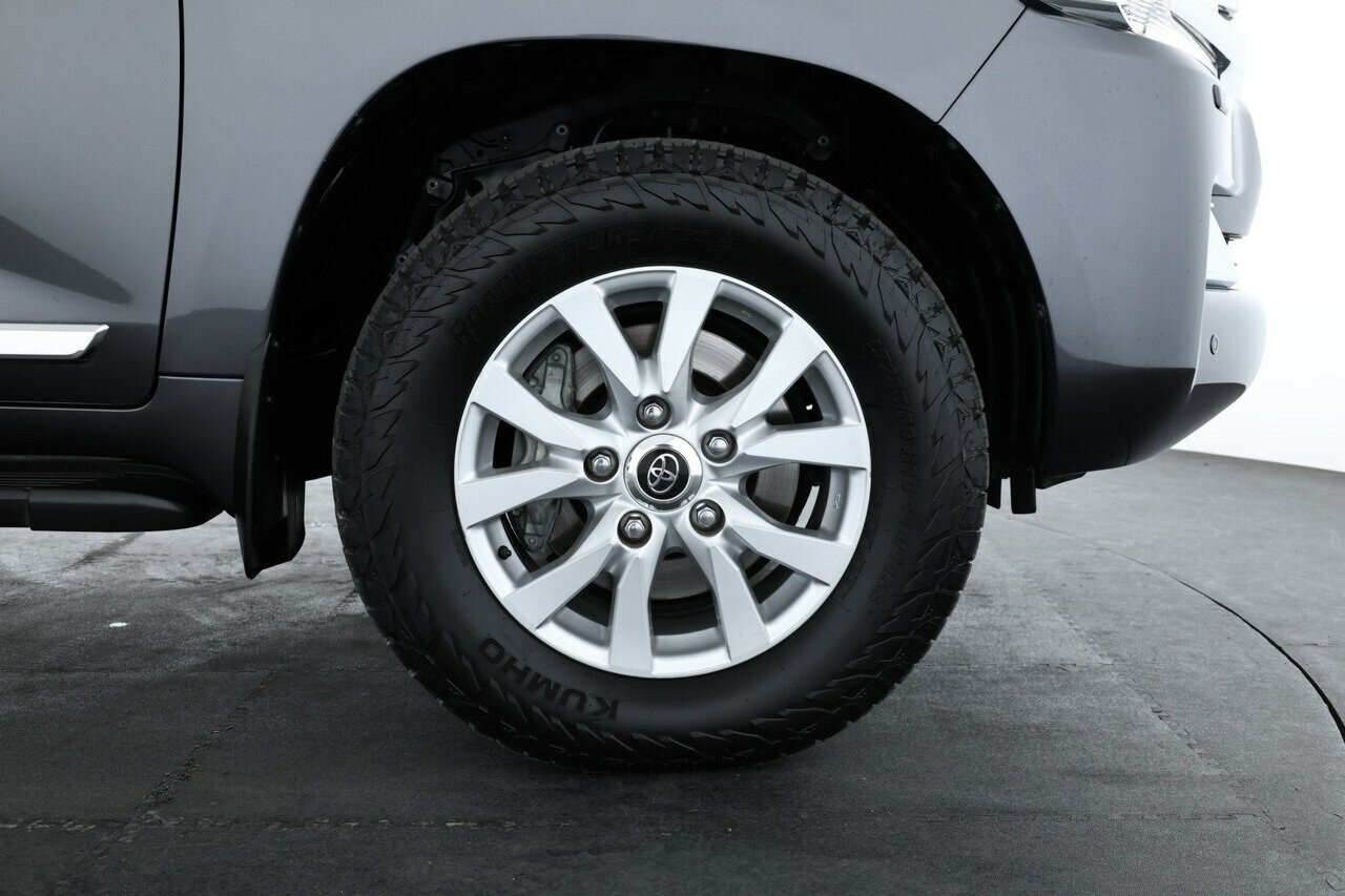 Toyota Landcruiser image 3