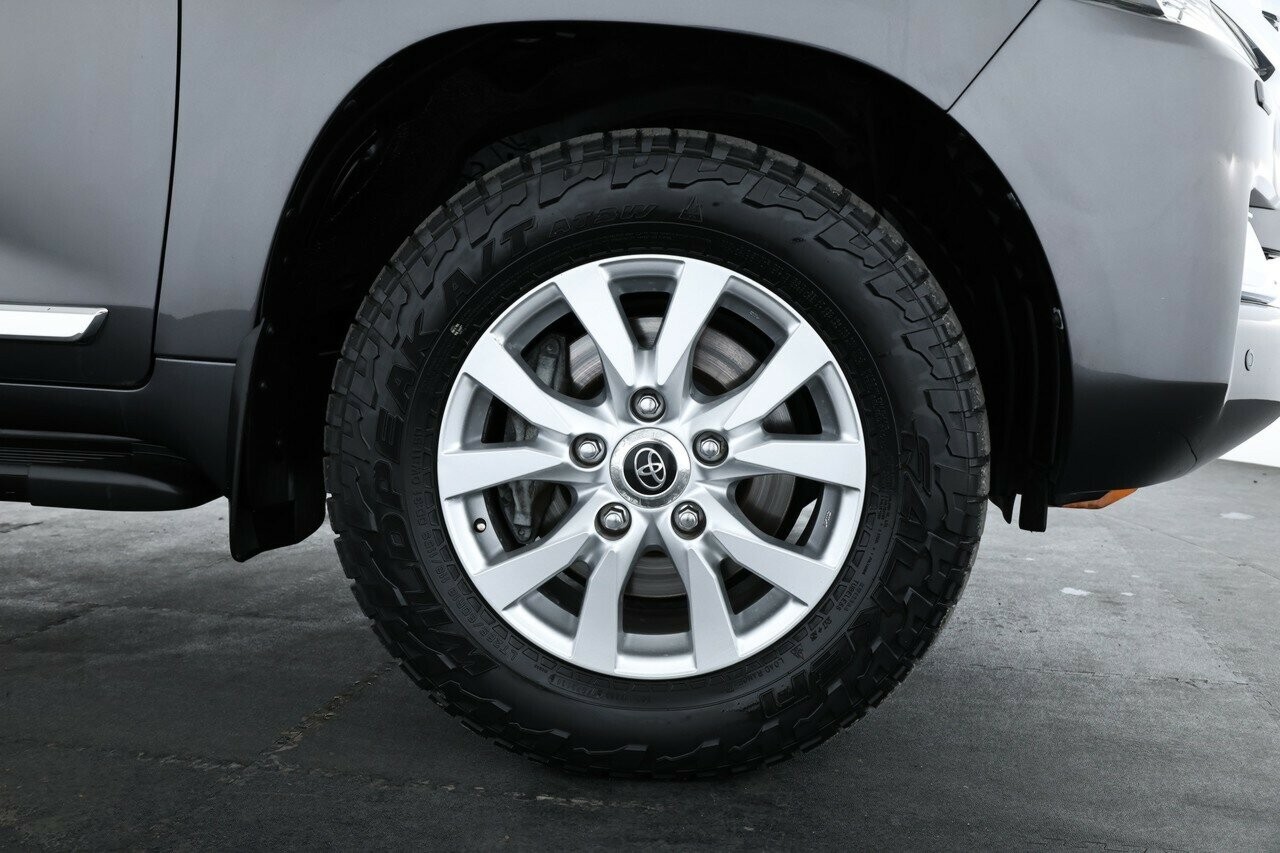 Toyota Landcruiser image 3