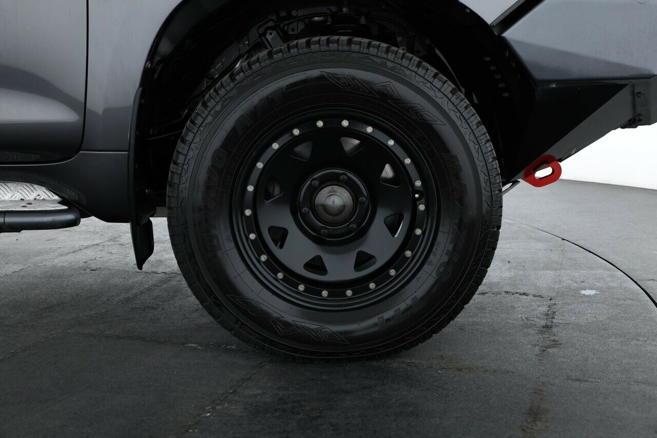 Toyota Landcruiser Prado image 3