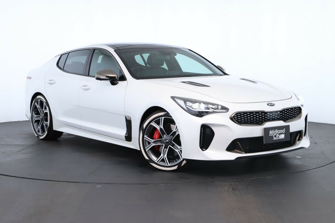 Kia Stinger image 1