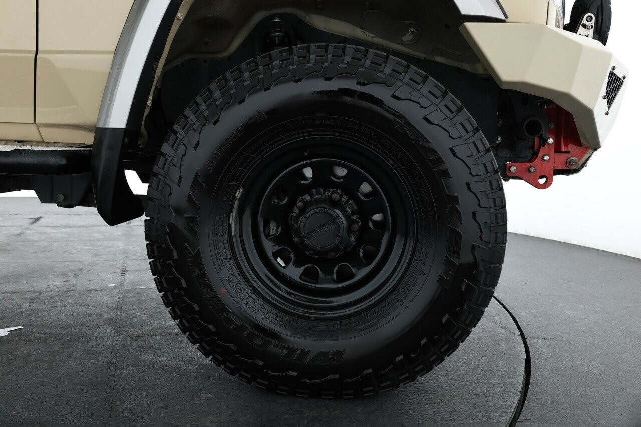 Toyota Landcruiser image 3