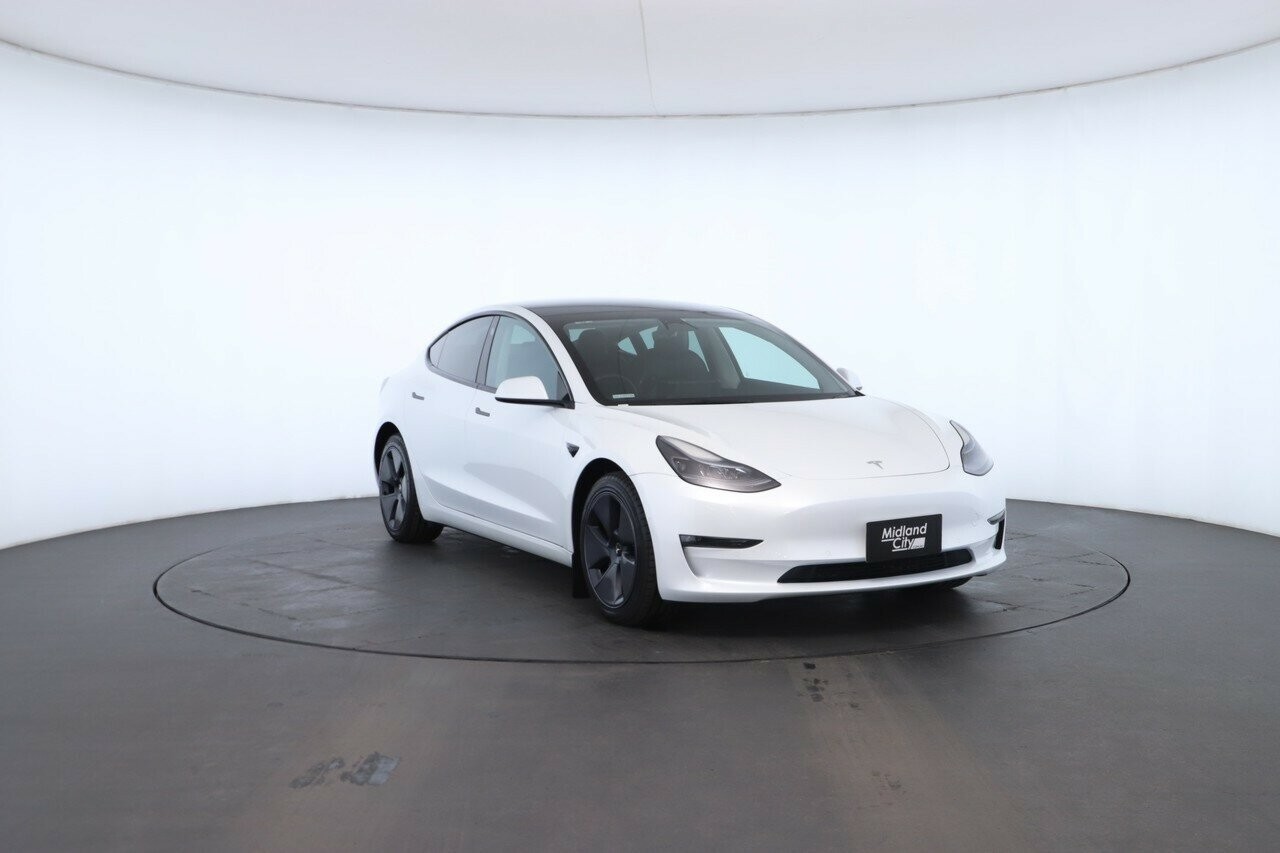 Tesla Model 3 image 4