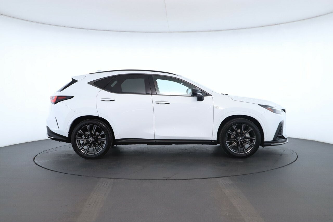 Lexus Nx image 2