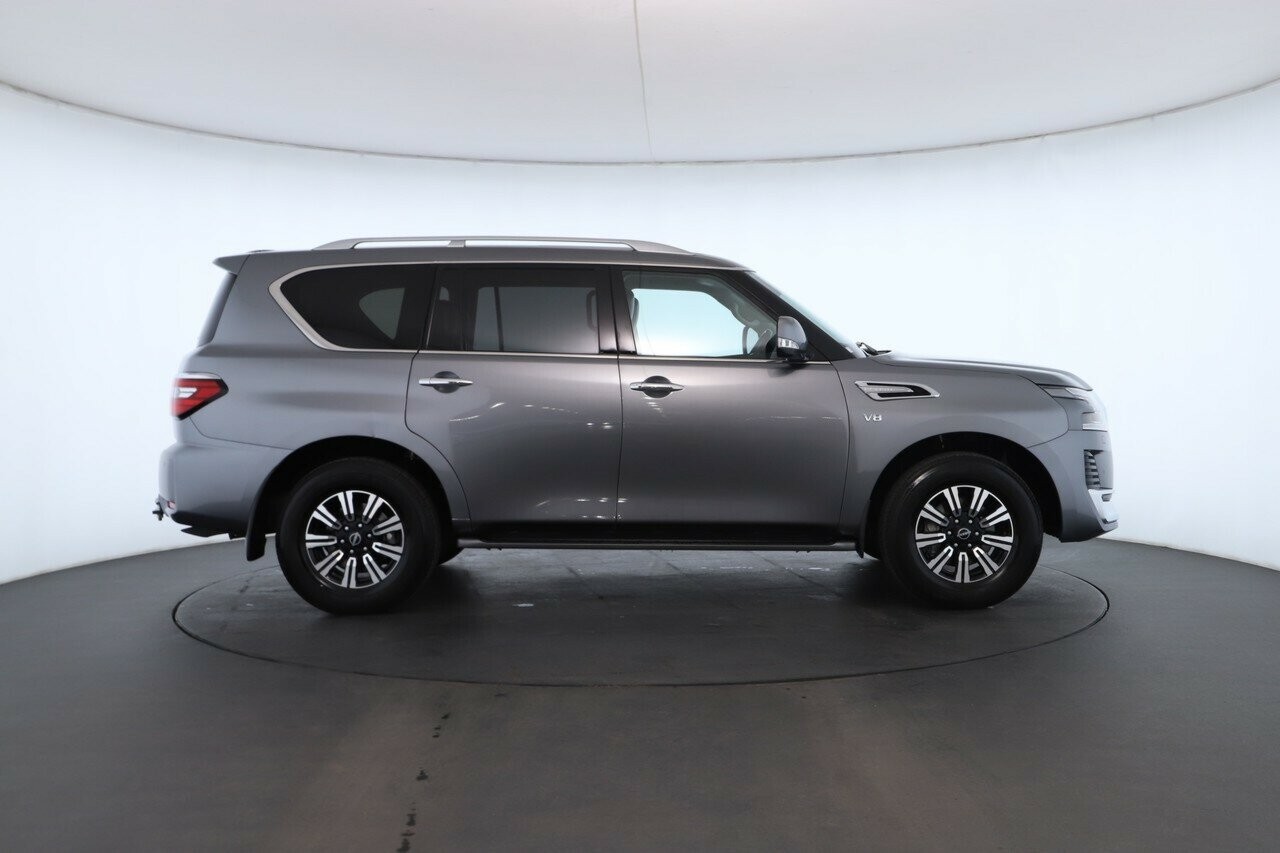 Nissan Patrol image 2