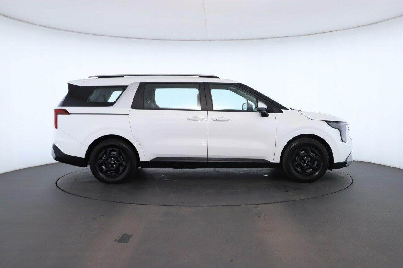 Kia Carnival image 2