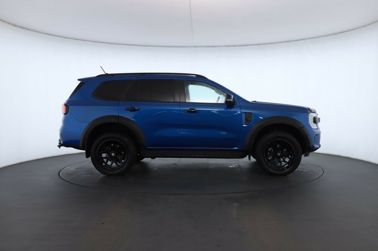 Ford Everest image 2