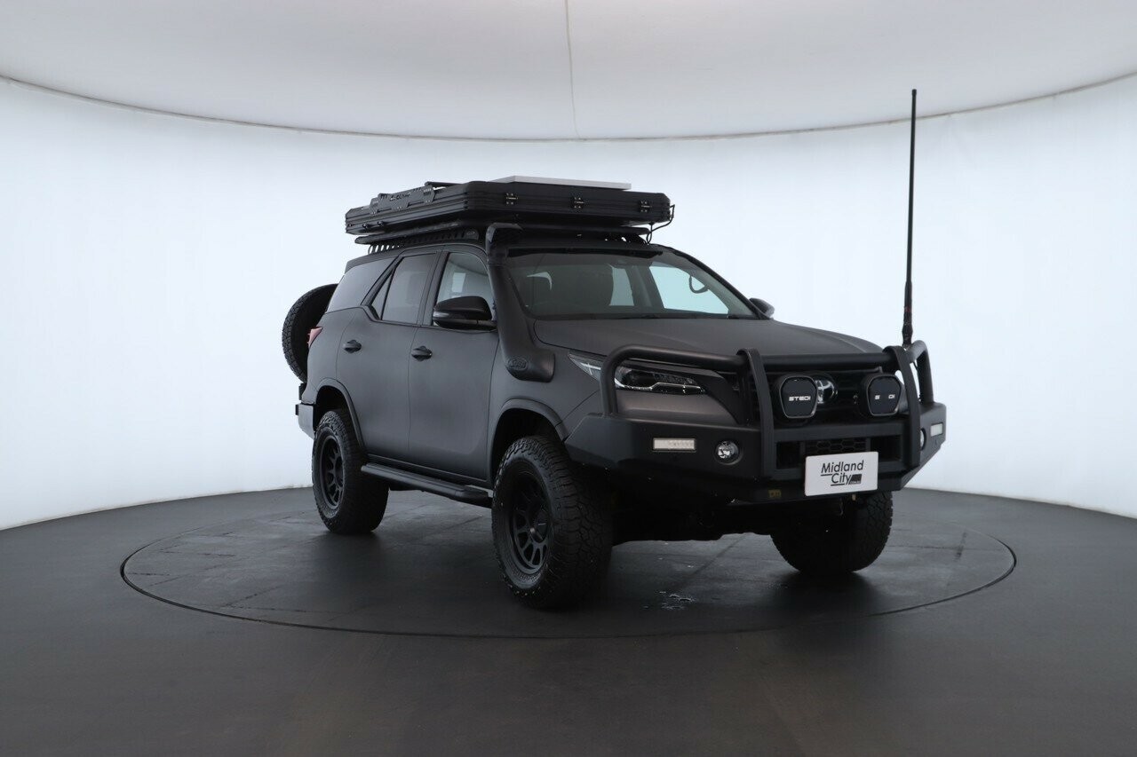 Toyota Fortuner image 4