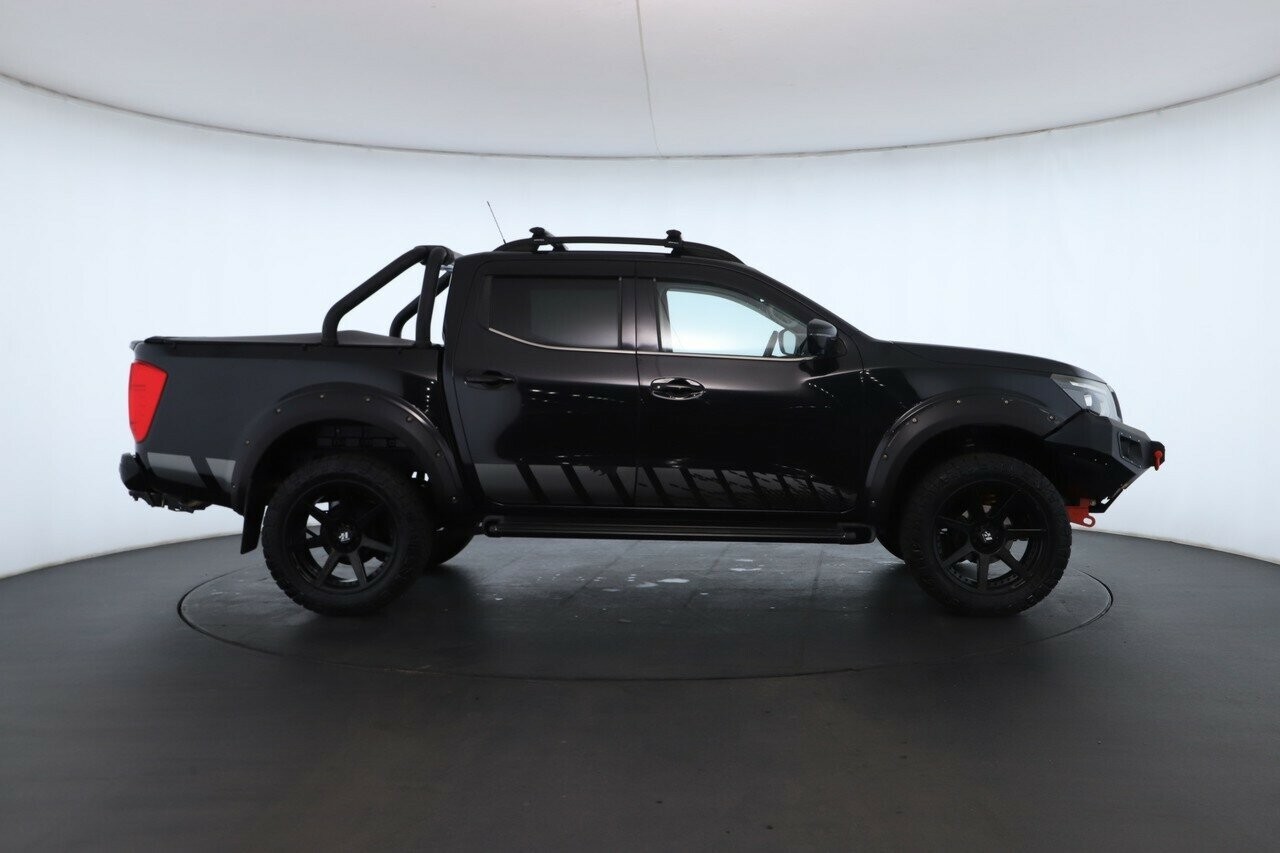 Nissan Navara image 2