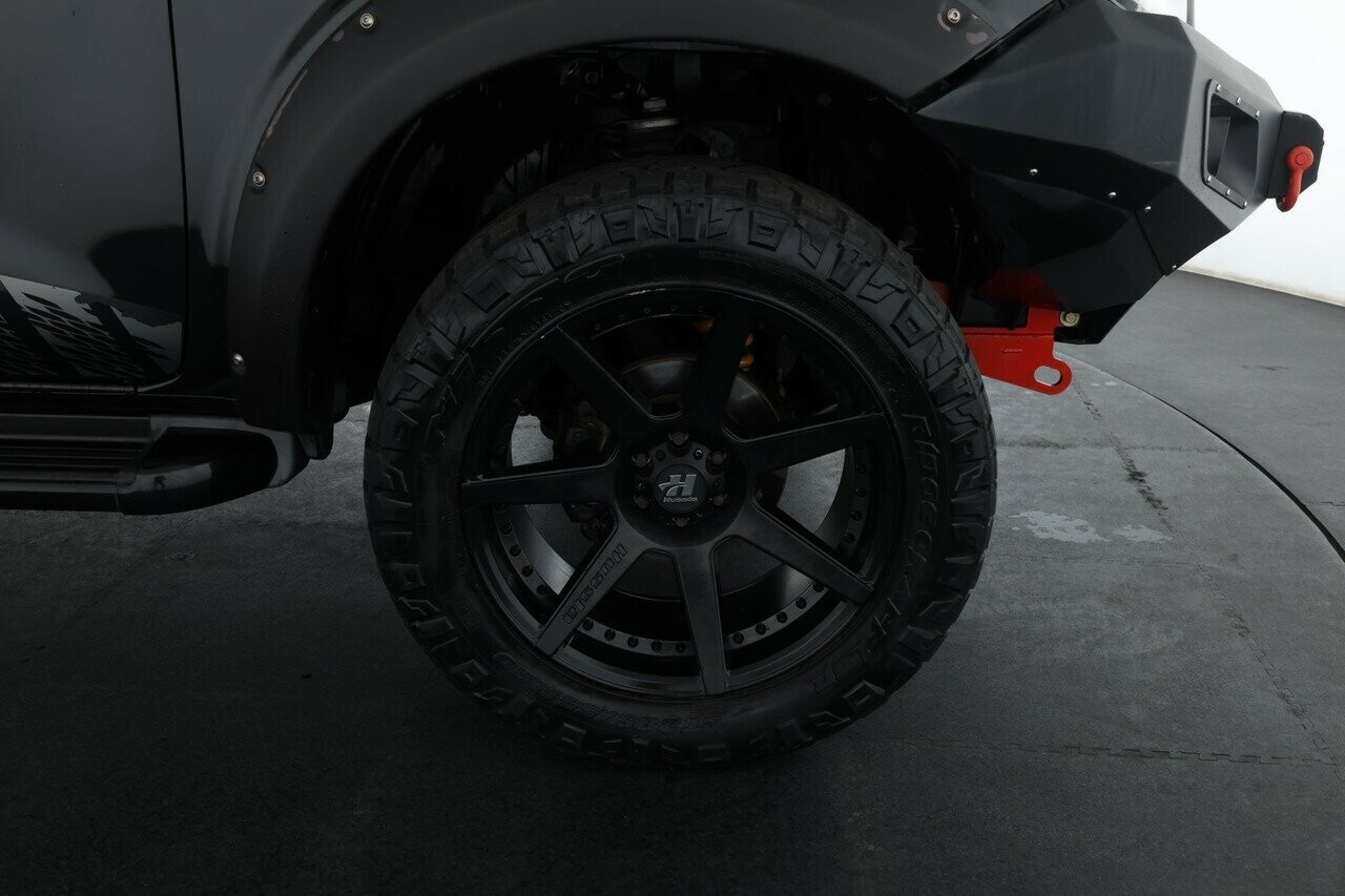 Nissan Navara image 3