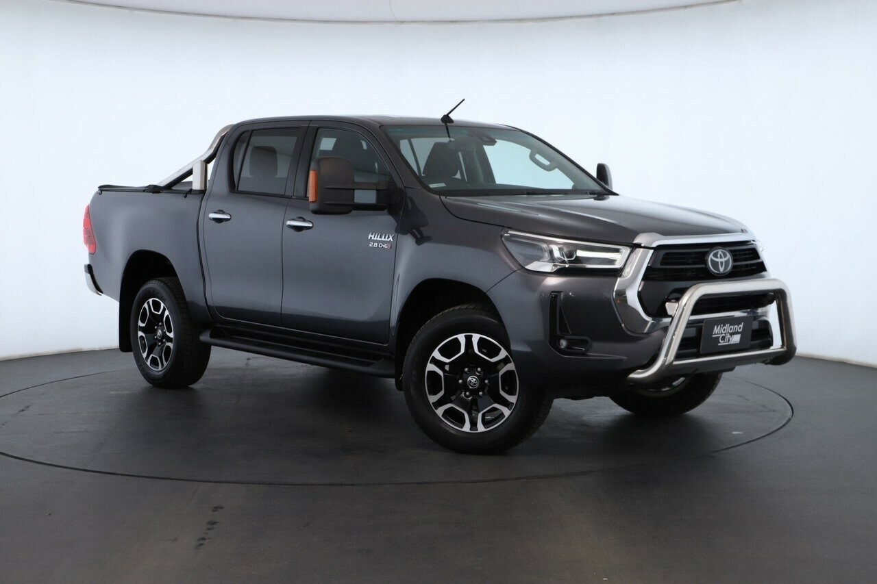 Toyota Hilux image 1