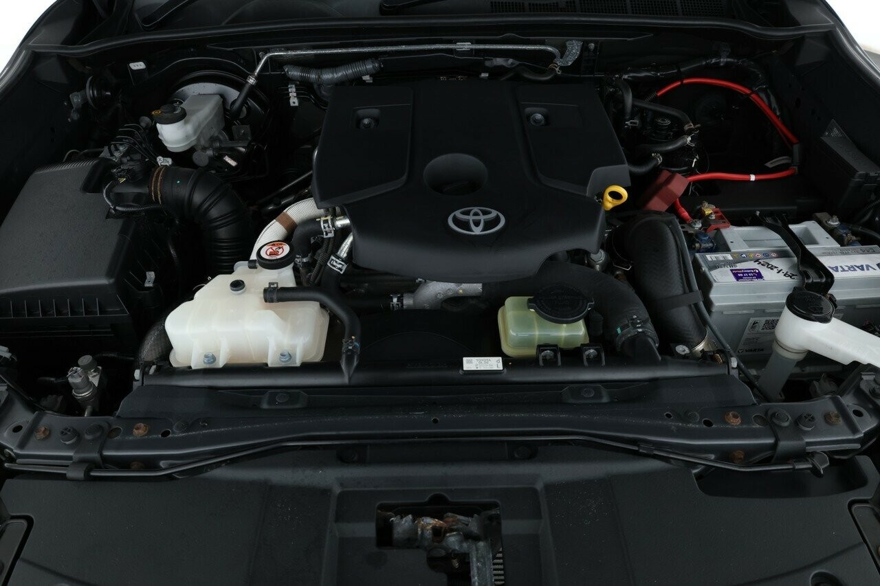 Toyota Hilux image 3