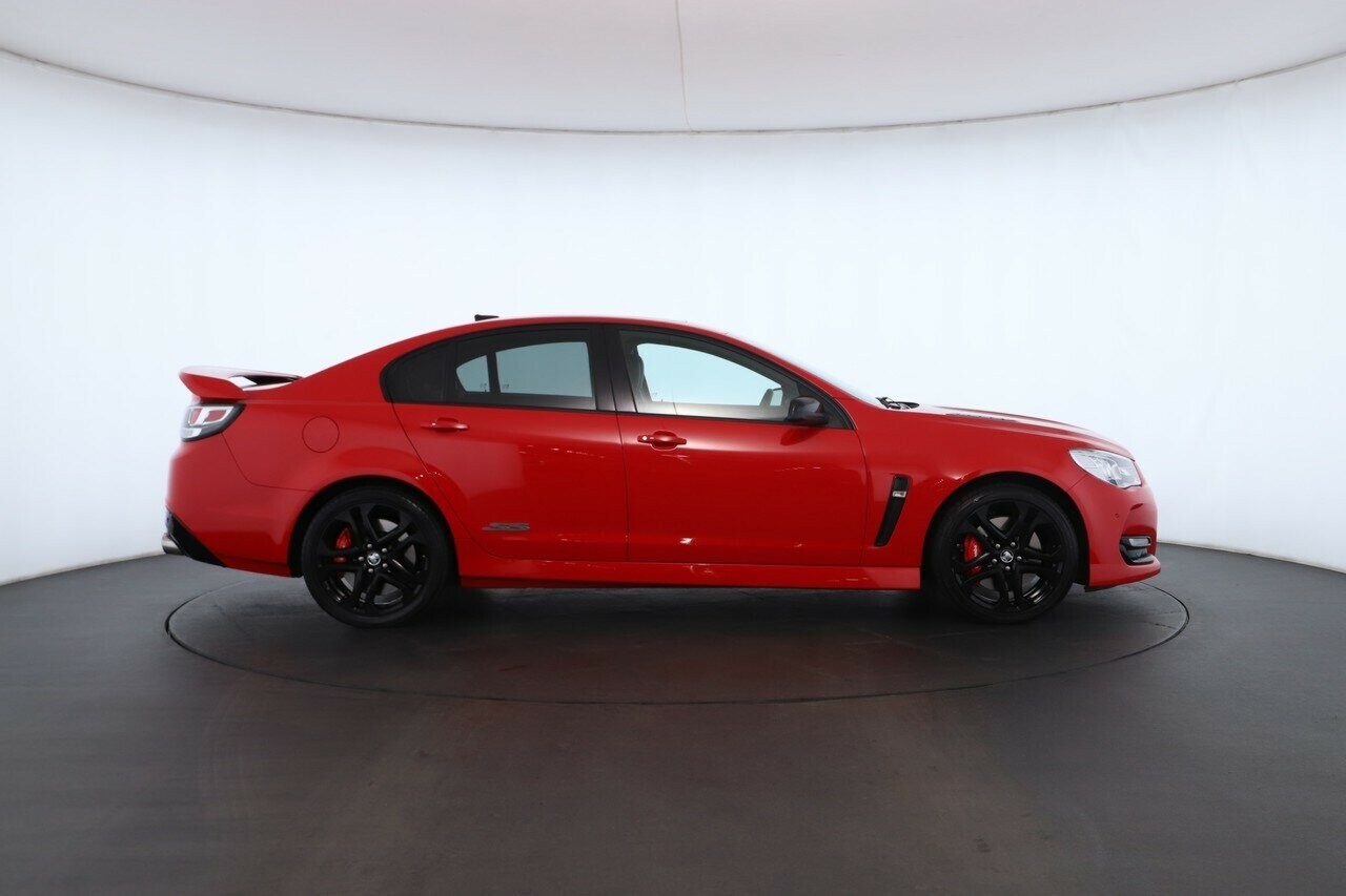 Holden Commodore image 2
