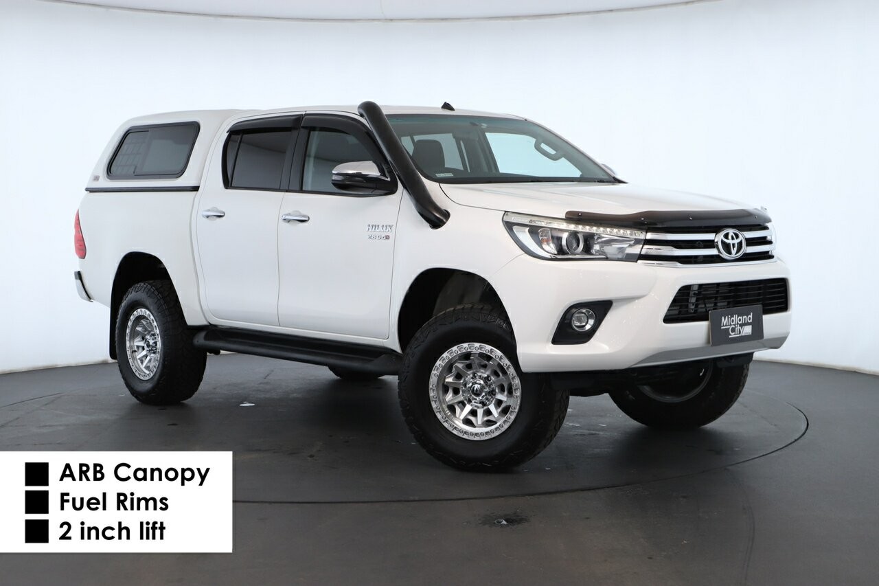 Toyota Hilux image 1